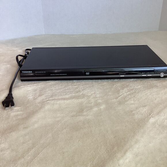 Toshiba ~ SD-4100KU Slim Profile DVD Player ~ Tested and Works - Picture 1 of 7